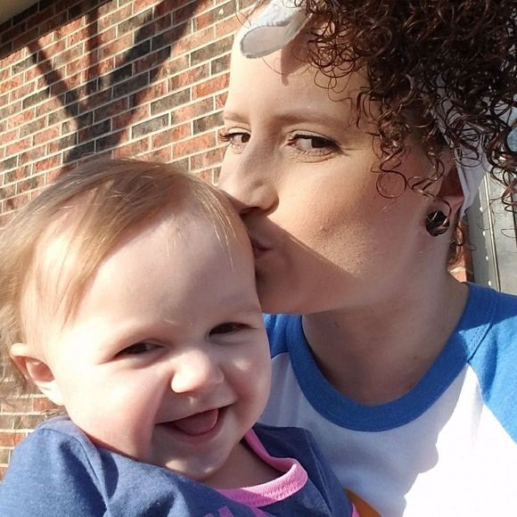 Meet your Posher, Tabitha - Picture 1 of 1